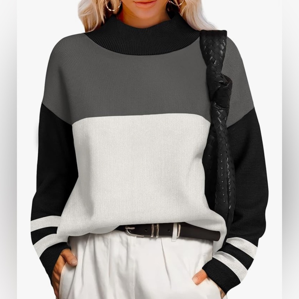 Xieerduo - Black and White Sweater with Striped Sleeves
